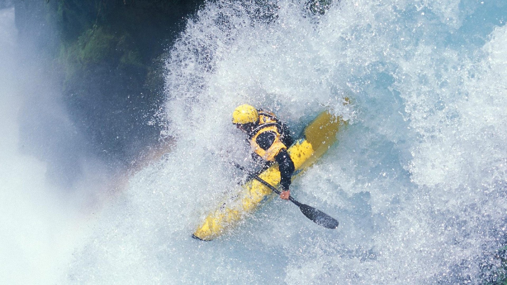 “青少年足球文化交流活动在多地举行，多元互动”，开展青少年足球运动的意义